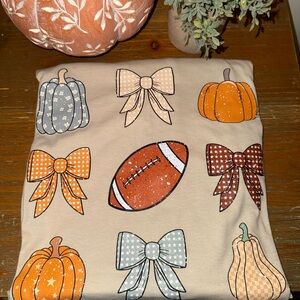 Festive Fall Graphic Tee with Bows and Pumpkins